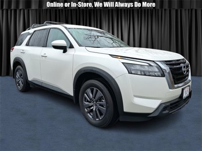 Used 2024 Nissan Pathfinder SV