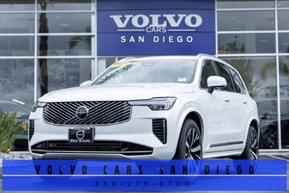 New 2025 Volvo XC90 B6 Core