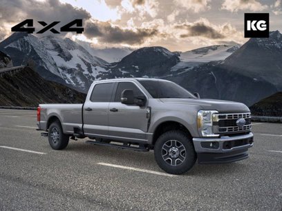New 2025 Ford F350 XLT w/ FX4 Off-Road Package