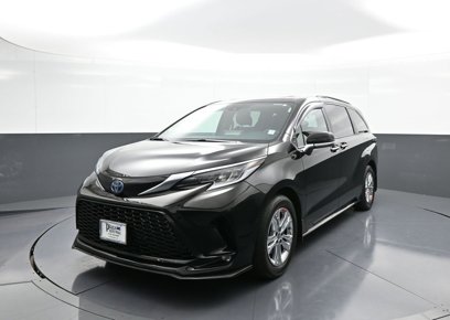 Certified 2022 Toyota Sienna XSE