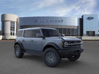 New 2025 Ford Bronco Outer Banks w/ Sasquatch Package