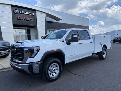 New 2025 GMC Sierra 3500 Pro w/ Convenience Package