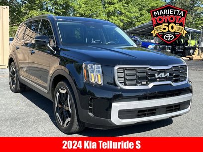 Used 2024 Kia Telluride S w/ S Sunroof Package