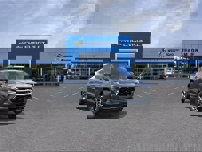 New 2025 Chevrolet Trax LT w/ Driver Confidence Package
