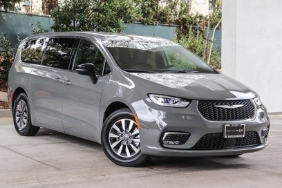 Used 2018 Chrysler Pacifica Touring-L