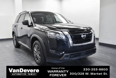 Used 2022 Nissan Pathfinder SV w/ SV Premium Package