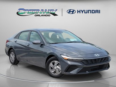 Certified 2025 Hyundai Elantra SE
