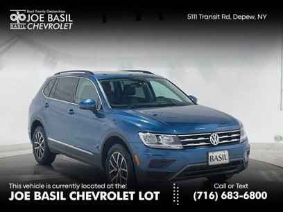 Used 2020 Volkswagen Tiguan SE w/ Panoramic Sunroof Package
