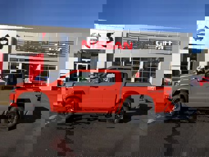 New 2025 Nissan Frontier PRO-4X w/ Pro Premium Package