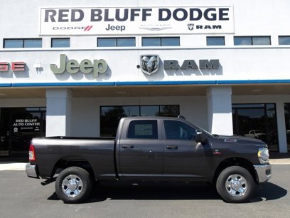 New 2024 RAM 2500 Tradesman w/ Chrome Appearance Group