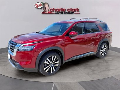 Used 2023 Nissan Pathfinder Platinum