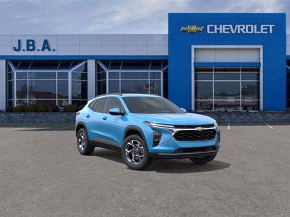 New 2025 Chevrolet Trax LT w/ Driver Confidence Package