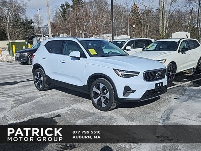 New 2025 Volvo XC40 B5 Plus w/ Protection Package Premier