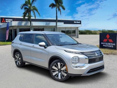 New 2025 Mitsubishi Outlander SE