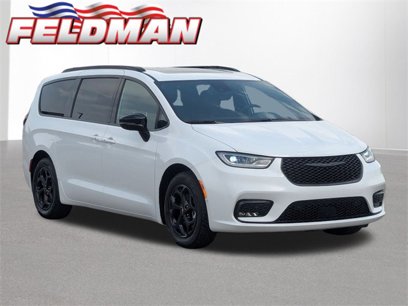 New 2024 Chrysler Pacifica Premium