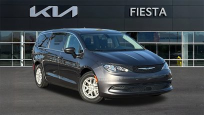 Used 2022 Chrysler Voyager LX