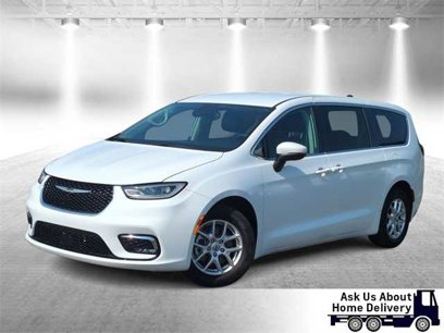 Certified 2023 Chrysler Pacifica Touring-L