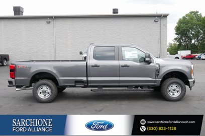 New 2025 Ford F250 Lariat w/ FX4 Off-Road Package