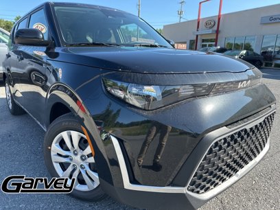 New 2025 Kia Soul LX