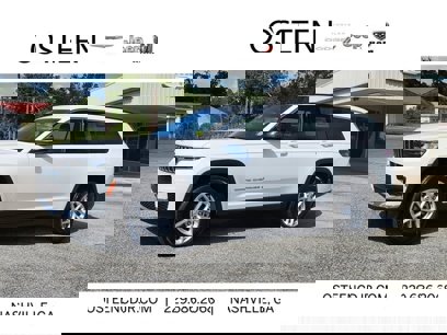 New 2025 Jeep Grand Cherokee L Laredo