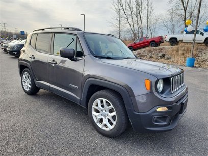 Used 2016 Jeep Renegade Latitude w/ Cold Weather Group