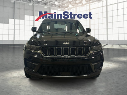 New 2025 Jeep Grand Cherokee Laredo