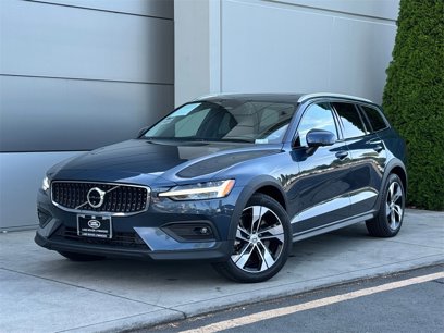 Used 2024 Volvo V60 B5 Cross Country Plus