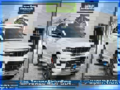 Used 2024 Jeep Grand Cherokee Overland w/ Trailer Tow Package
