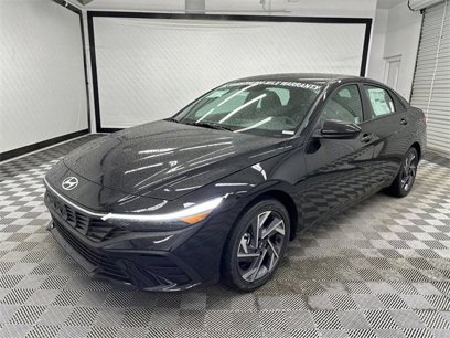 New 2025 Hyundai Elantra SEL