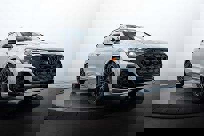 New 2025 Audi SQ8 Premium Plus