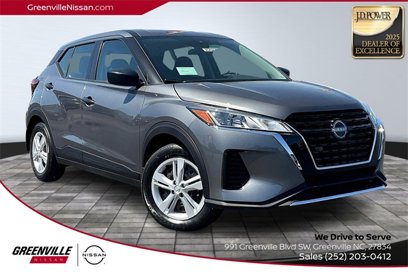 New 2025 Nissan Kicks S