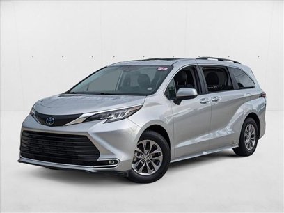 Used 2023 Toyota Sienna XLE