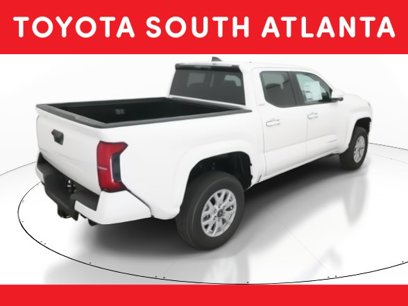 New 2025 Toyota Tacoma SR5