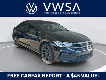 Used 2023 Volkswagen Jetta SE w/ Panoramic Sunroof Package