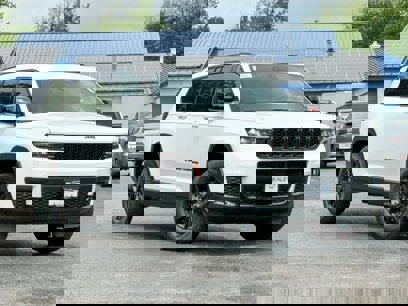 New 2025 Jeep Grand Cherokee L Altitude