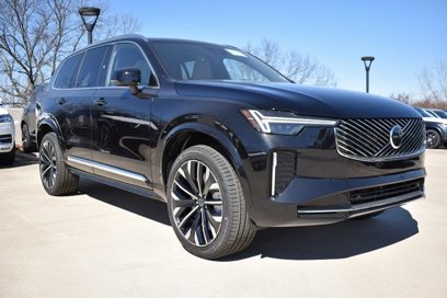 New 2025 Volvo XC90 B5 Core w/ Climate Package