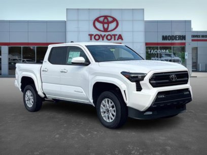 New 2024 Toyota Tacoma SR5