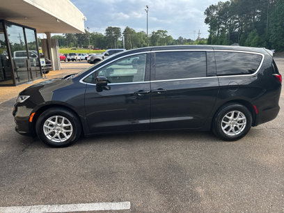 Used 2023 Chrysler Pacifica Touring-L