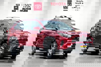 New 2025 Toyota RAV4 XLE