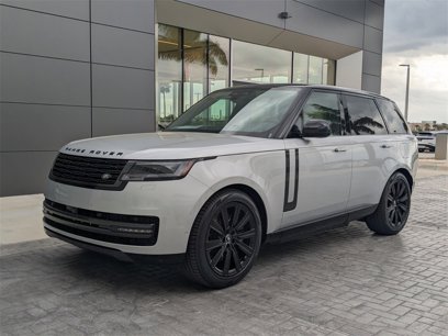 New 2025 Land Rover Range Rover SE