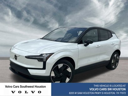 New 2025 Volvo EX30 Plus w/ Climate Package