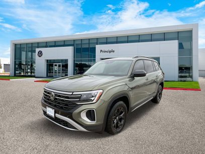 New 2025 Volkswagen Atlas Peak Edition SE