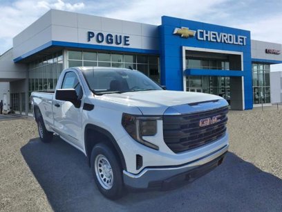 New 2025 GMC Sierra 1500 Pro w/ Trailering Package