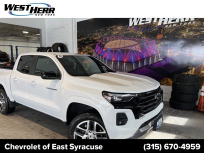 Used 2024 Chevrolet Colorado Z71 w/ Z71 Convenience Package 2