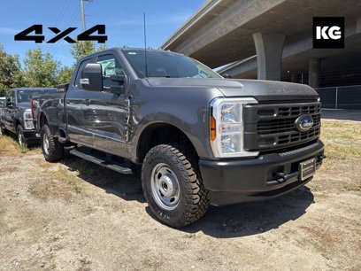 New 2025 Ford F250 XL w/ XL Off-Road Package