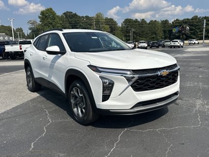 New 2025 Chevrolet Trax LT w/ Driver Confidence Package