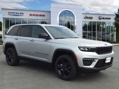 New 2025 Jeep Grand Cherokee Limited w/ Black Appearance Package