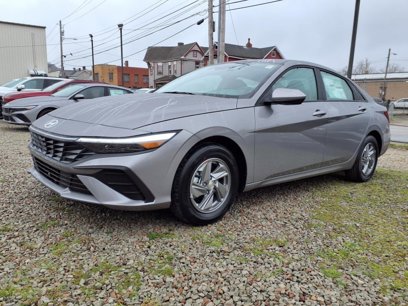 New 2025 Hyundai Elantra SE