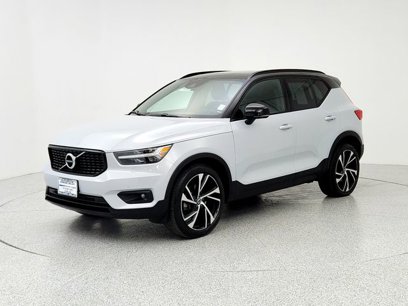 Certified 2022 Volvo XC40 T5 R-Design