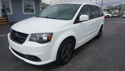 Used 2017 Dodge Grand Caravan SE